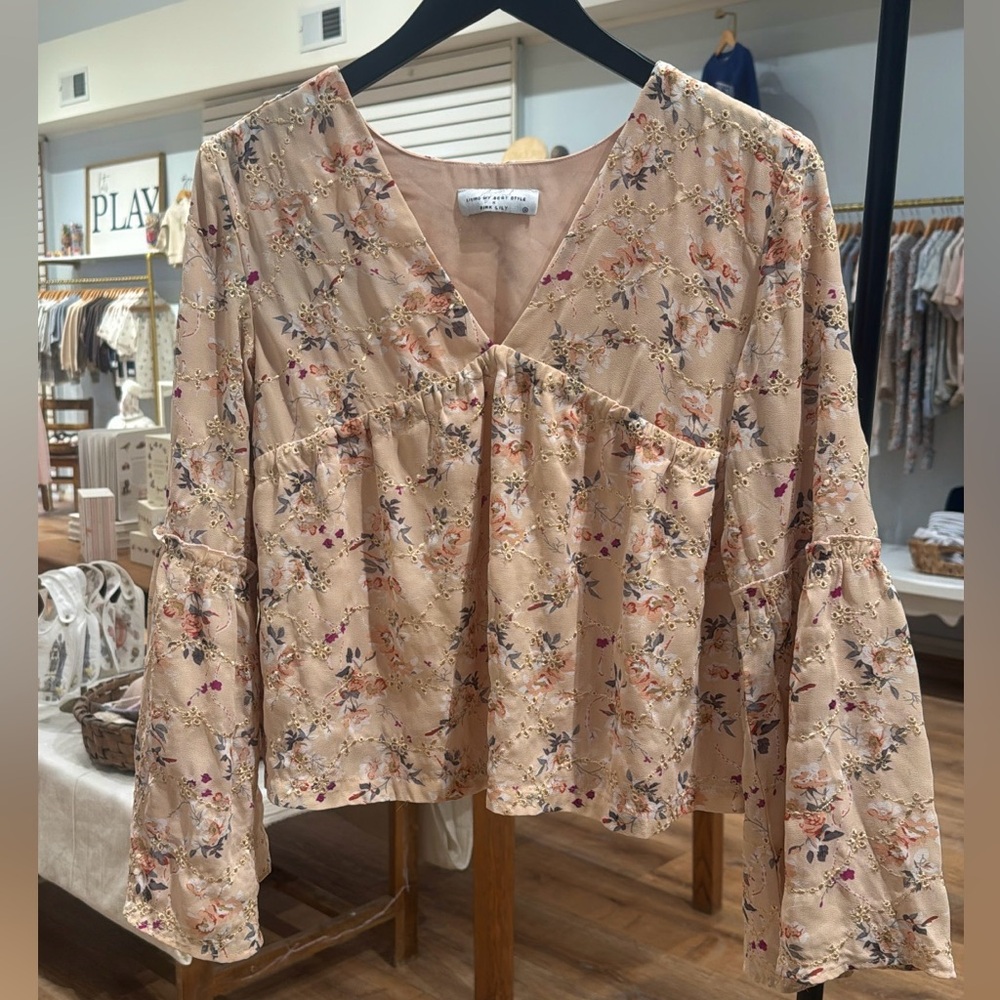 Pink Lily Floral Bell Sleeve V-neck Top